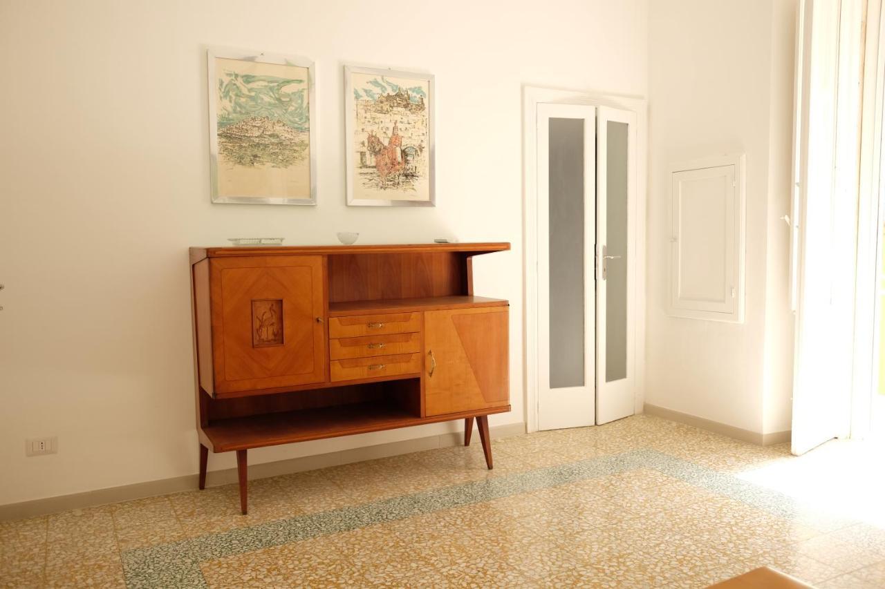 Casa Margherita - Guest House Pezze Di Greco Bagian luar foto